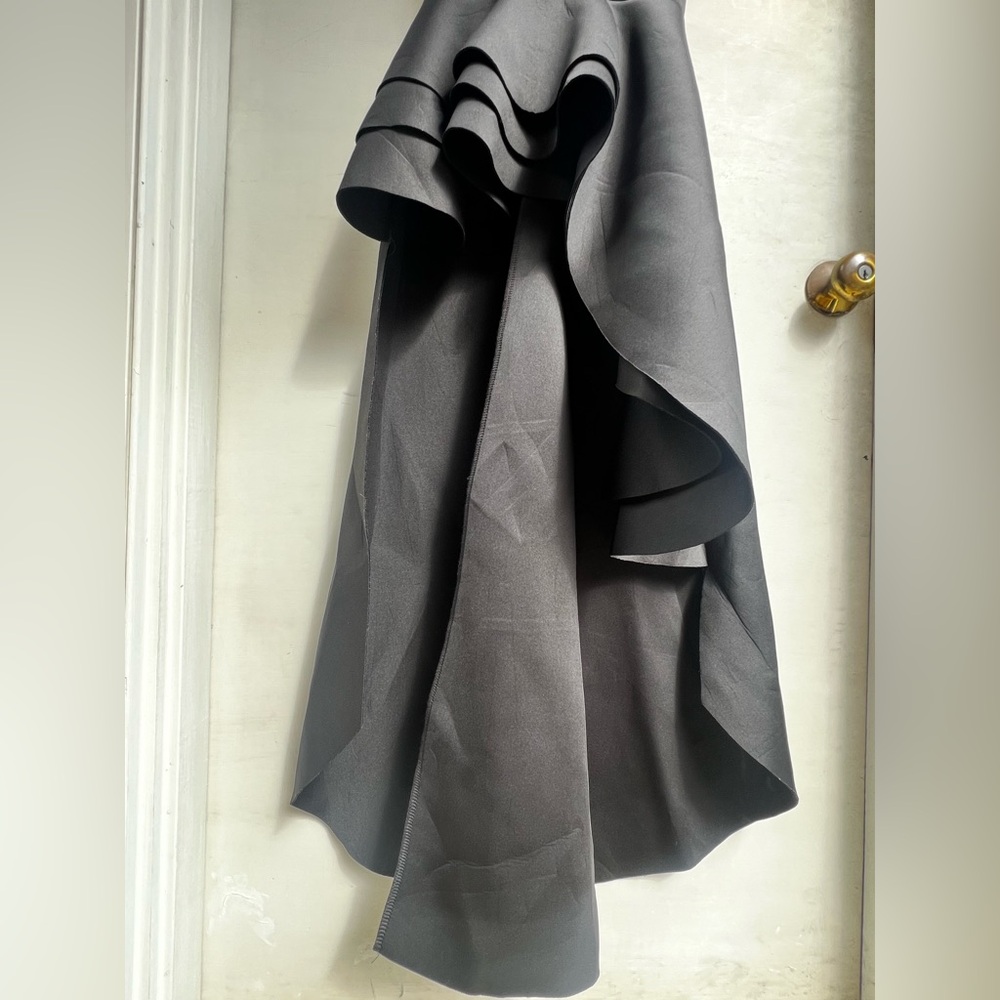 Black High-Low Peplum Dress - Picture 4 of 10